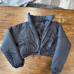 PrettyLittleThing women’s cropped Black Puffer Jacket